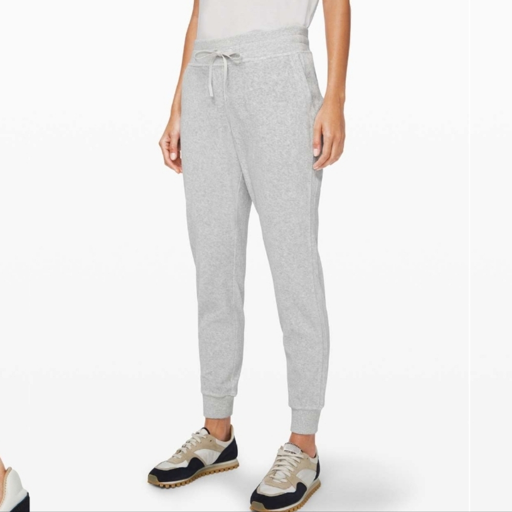Lululemon Warm Down Jogger Velour Heathered Core Ultra Light Grey Size 4